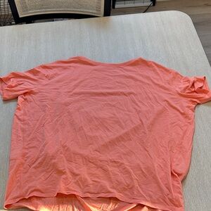 lululemon back in action organic cotton T-shirt coral
